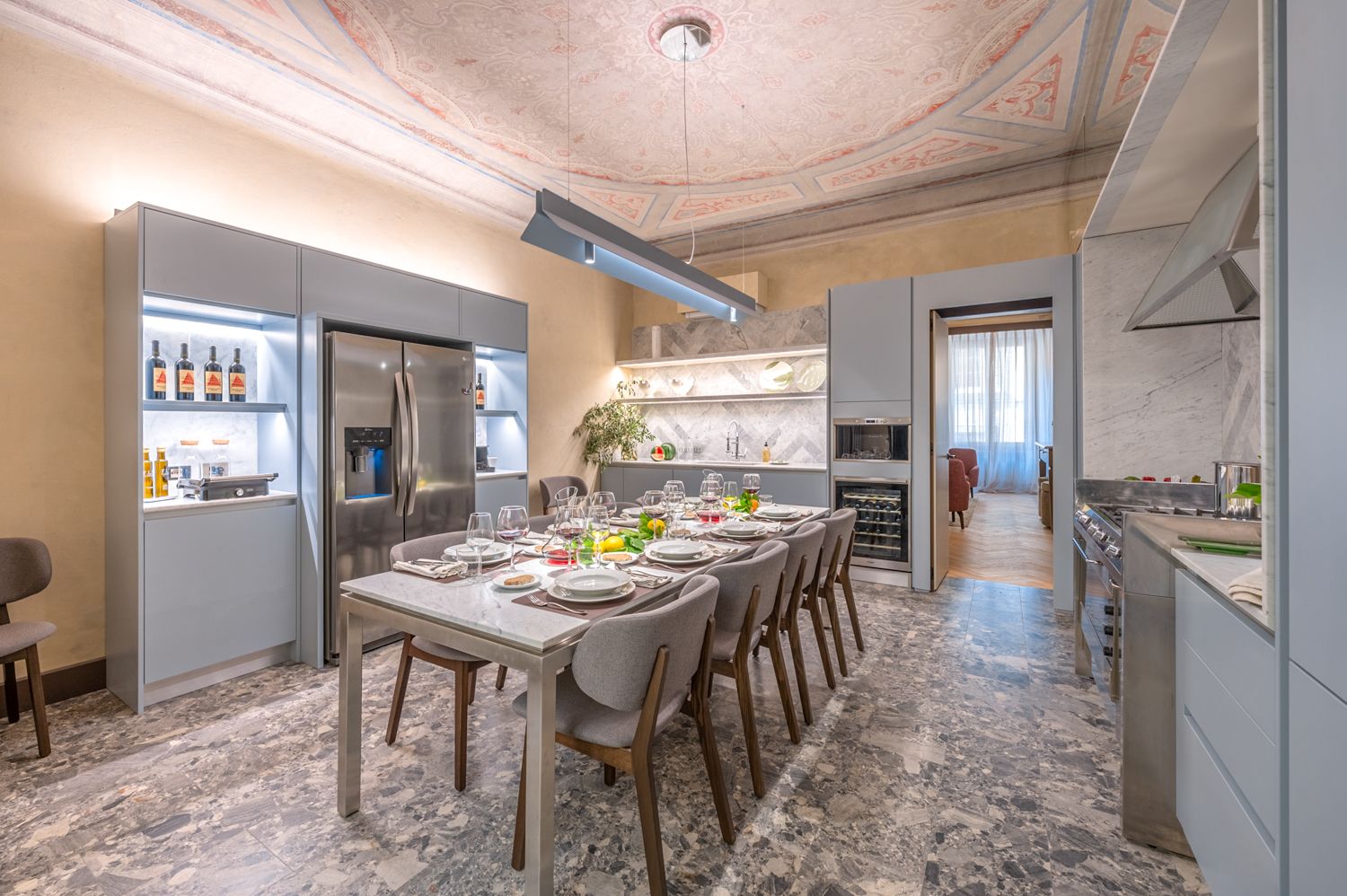 VKV42263